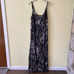 Torrid Black and Cream Tie-Dye Maxi Dress